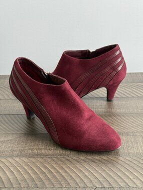 Eva & Zoe Burgundy Evelyn Ankle Boots Size 6.5